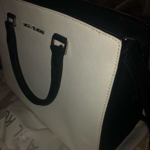 Michael kors purse